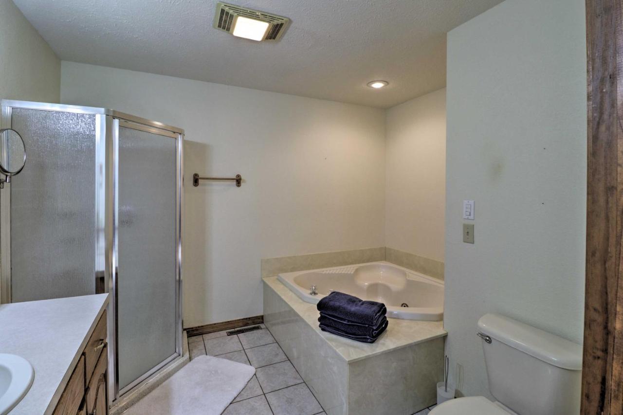 Secluded Marble Falls Family Home With Mtn Views! Exteriör bild
